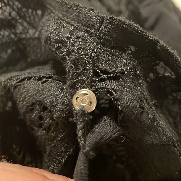 Free People Women’s Mini Dress Size 2 Black Whimsigoth Lace Cotton Ruffle Hem - Picture 10 of 15